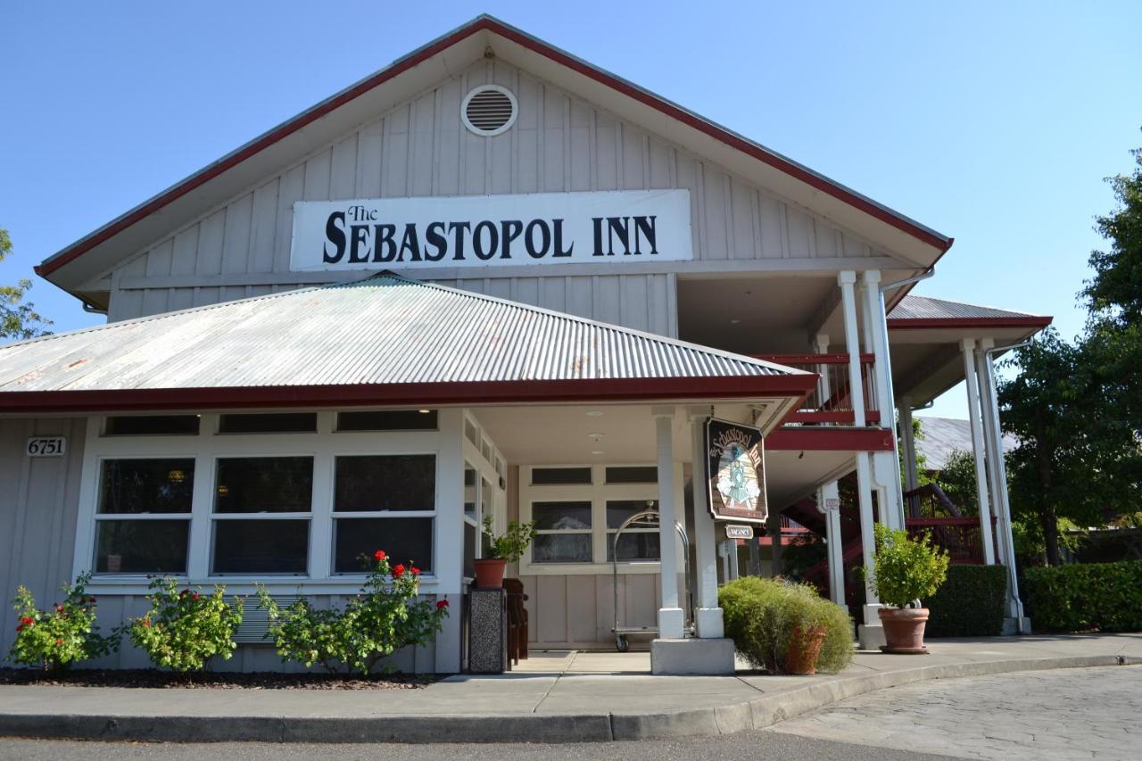 Sebastopol Inn Exterior photo