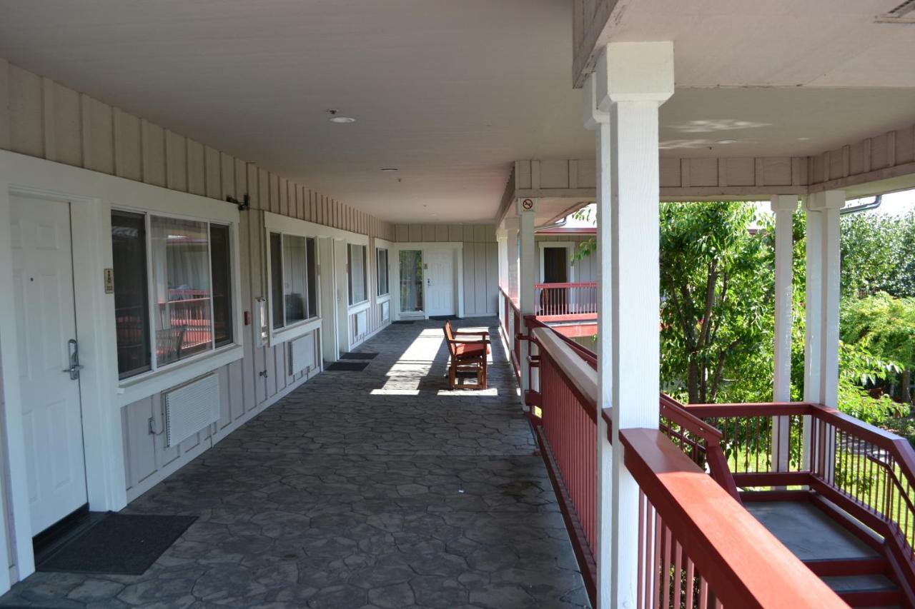 Sebastopol Inn Exterior photo