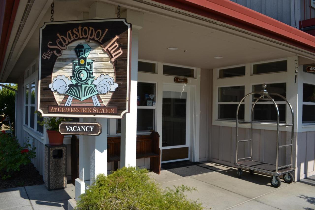 Sebastopol Inn Exterior photo